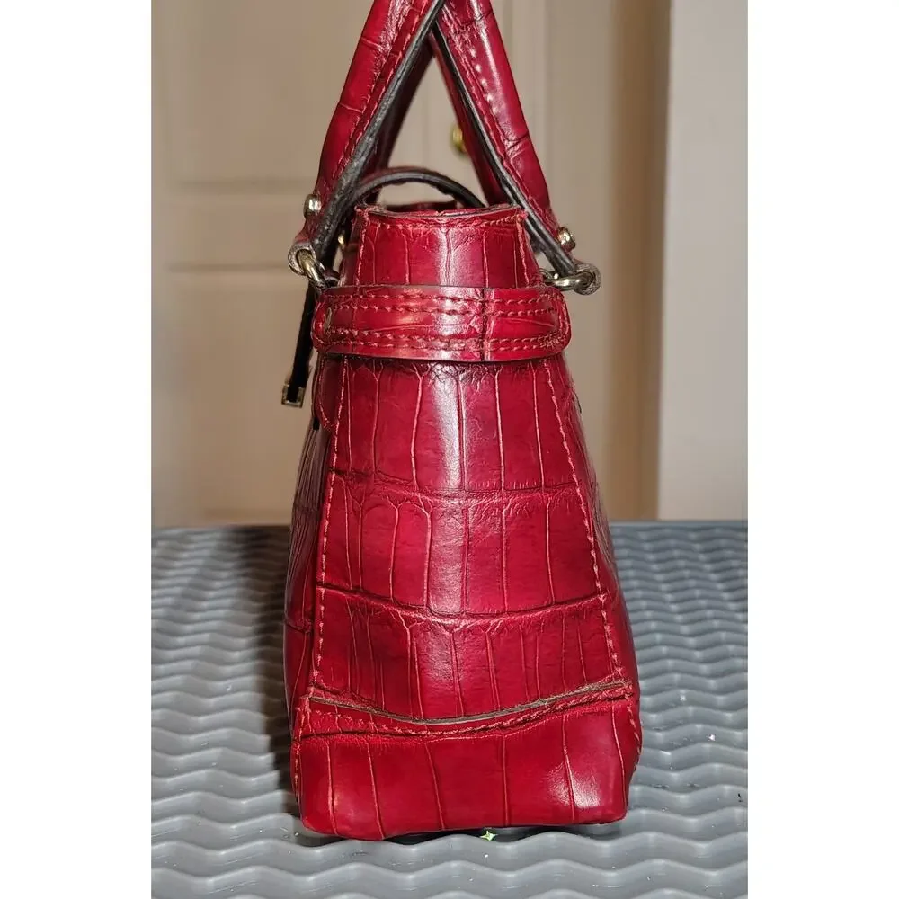 #PH23 -LIZ CLAIBORNE CROC EMBOSSED HANDBAG - DEEP RED